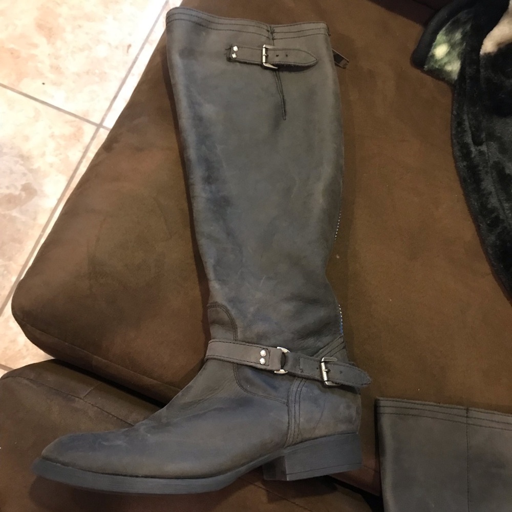Steve Madden grey saddle-type boots